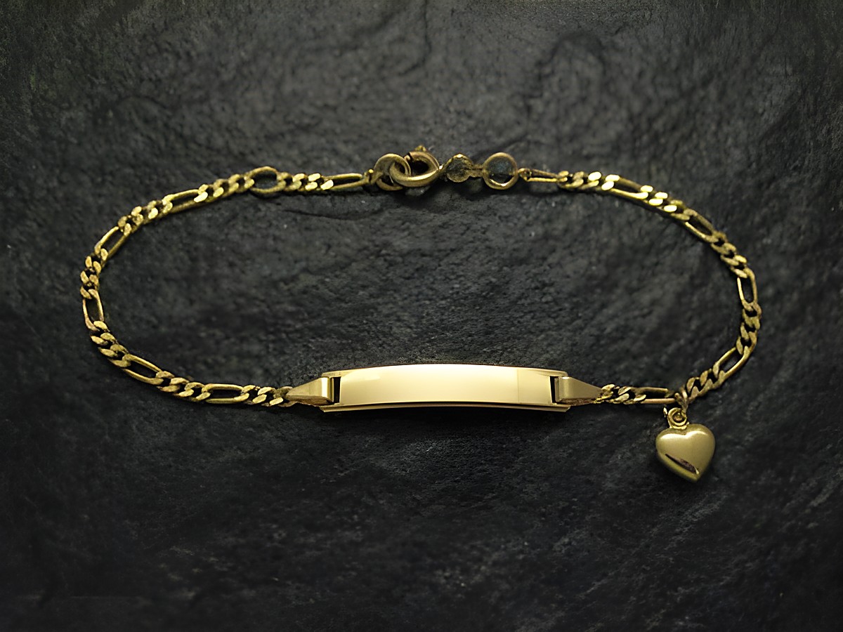 Gold Gravur Armband mit poliertem Herzanhänger und gravierbarer Frontseite, Länge bis 16 cm, Hersteller Juwelier Harnisch.