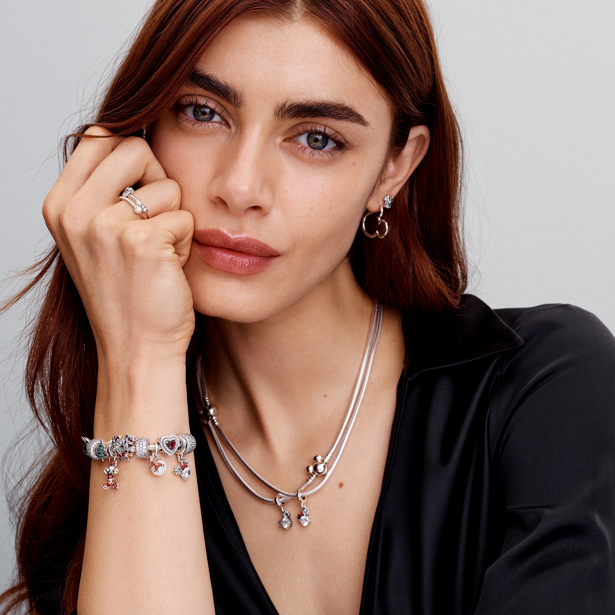 Pandora charm Disney Minnie Mouse Eislaufen - Silber mit rotem Zirkonia – Ansicht 5