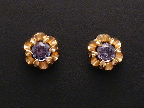 Ohrringe aus synthetischem Turmalin in Gold, Hersteller Juwelier Harnisch, mit weiteren Steinen im floralen Design, perfekt für elegante Anlässe.