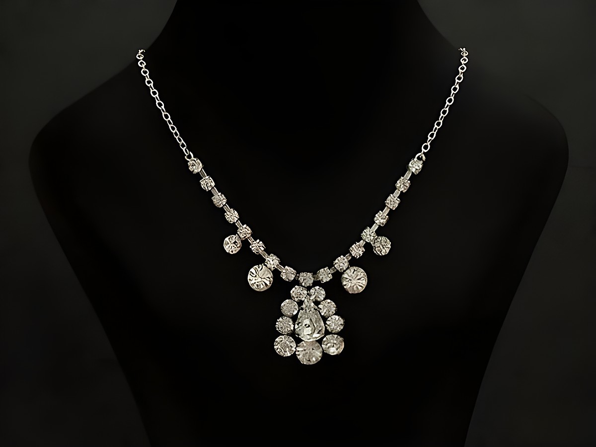 Strass Collier Kette zeitlos in weiß von Juwelier Harnisch aus Sterling Silber mit silberfarbener Optik, Länge 38 bis 45 cm, elegant sowie funkelnd und ideal für besondere Anlässe.