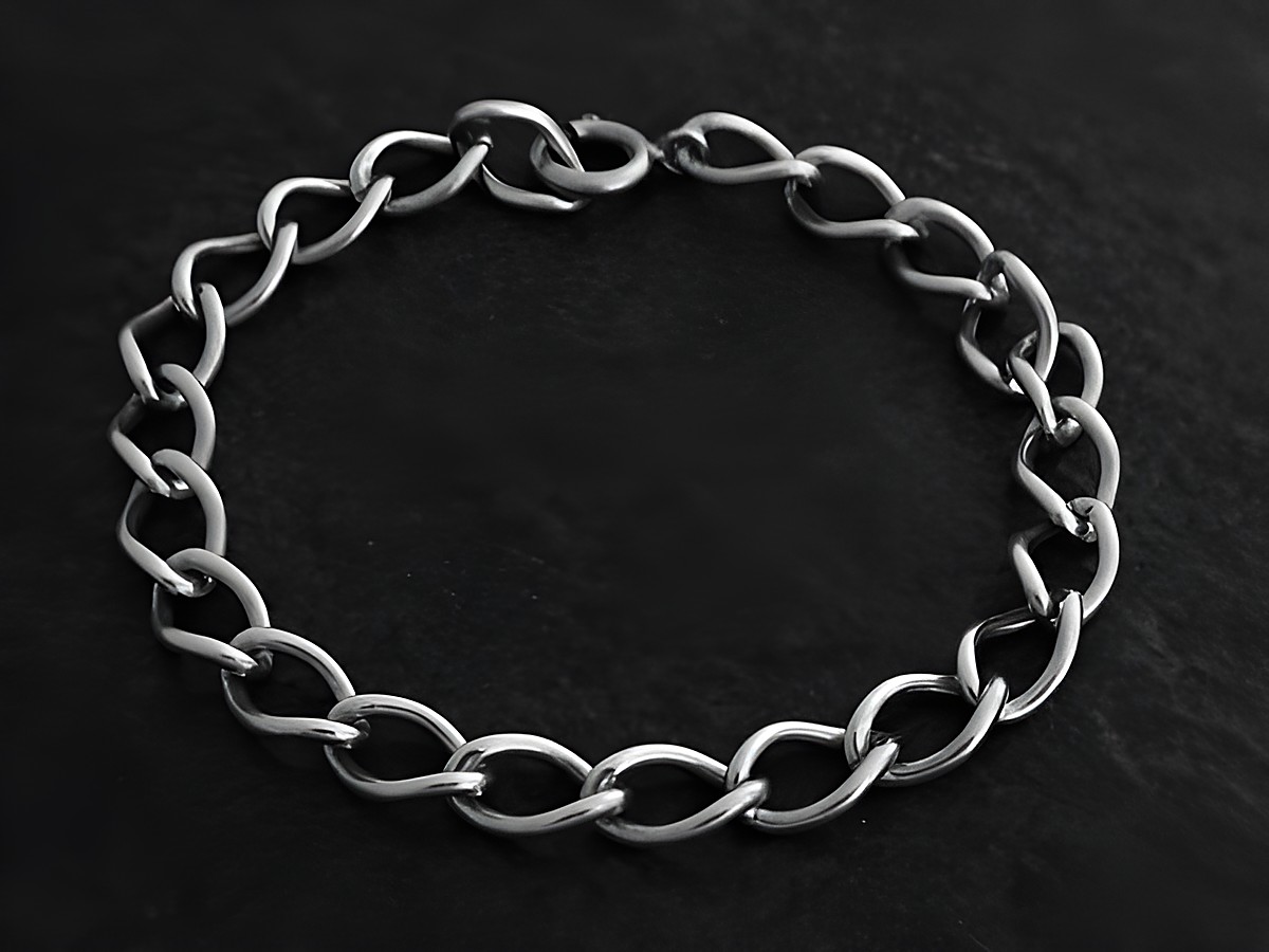 Silberarmband modisch 19 cm Anker ohne Stein, Hersteller Juwelier Harnisch, schlichtes Design aus glänzendem Silber, geeignet für jede Gelegenheit.
