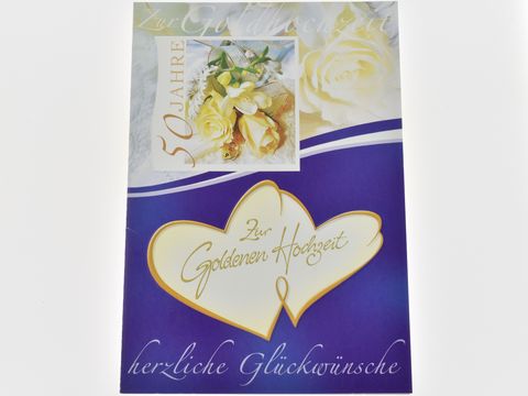 Hochzeitskarte mit Herzen und Blumen, goldene Hochzeit, gelbe Rosen und dekorativer Schriftzug auf blauem Hintergrund, Hersteller: Juwelier Harnisch, Hochzeitskarten.