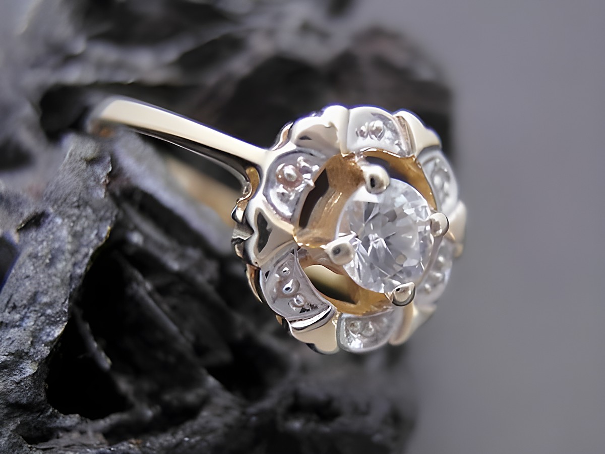 Goldring liebevoll Größe 53 mit Zirkonia in Gold 333, Hersteller Juwelier Harnisch, bis Größe 54/17,5, elegantes Design mit funkelndem Stein.