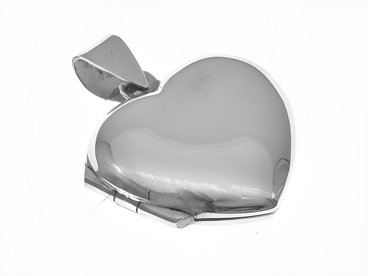 Medaillon in Herzform aus poliertem Sterling Silber, elegant gestaltet, Hersteller Juwelier Harnisch, ideal als besonderes Schmuckstück.