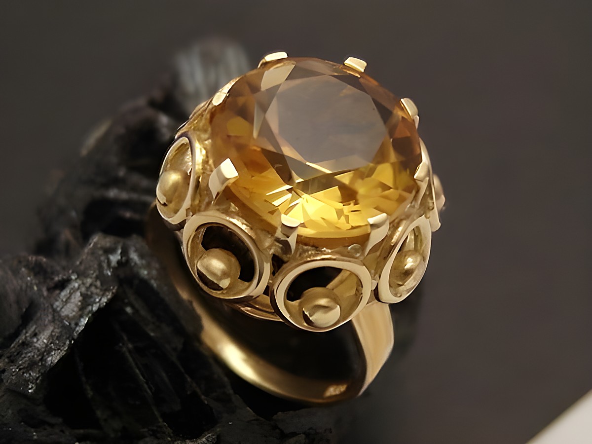 Goldring kunstvoll mit Gold 585 und Topas in Gr. 56, Hersteller Juwelier Harnisch, bis Gr. 56/18. Elegantes Design mit strahlendem Edelstein und feiner Verarbeitung.