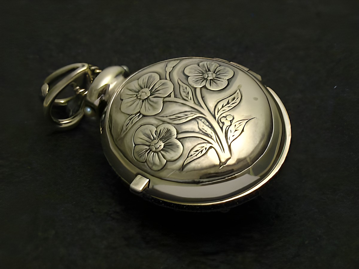Medaillon aus Sterling Silber mit nostalgischem floralem Design, hergestellt von Juwelier Harnisch, verziert mit einer Perle, ideal für Sammler und Liebhaber feiner antiquarischer Schmuckstücke. – Ansicht 2