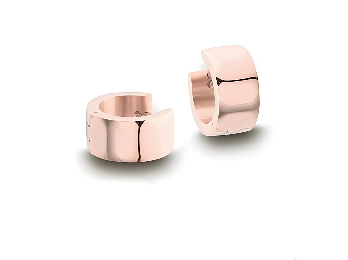 Edelstahl Creolen in roségoldfarben mit gehämmertem Design, Durchmesser 1,3 cm und Breite 6,9 mm, hergestellt von Juwelier Harnisch.