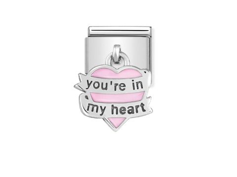 Charm von Nomination Classic in Silber mit der Aufschrift you're in my heart auf einem Herz mit pinkem Hintergrund, ideal für persönliche Schmuckstücke.