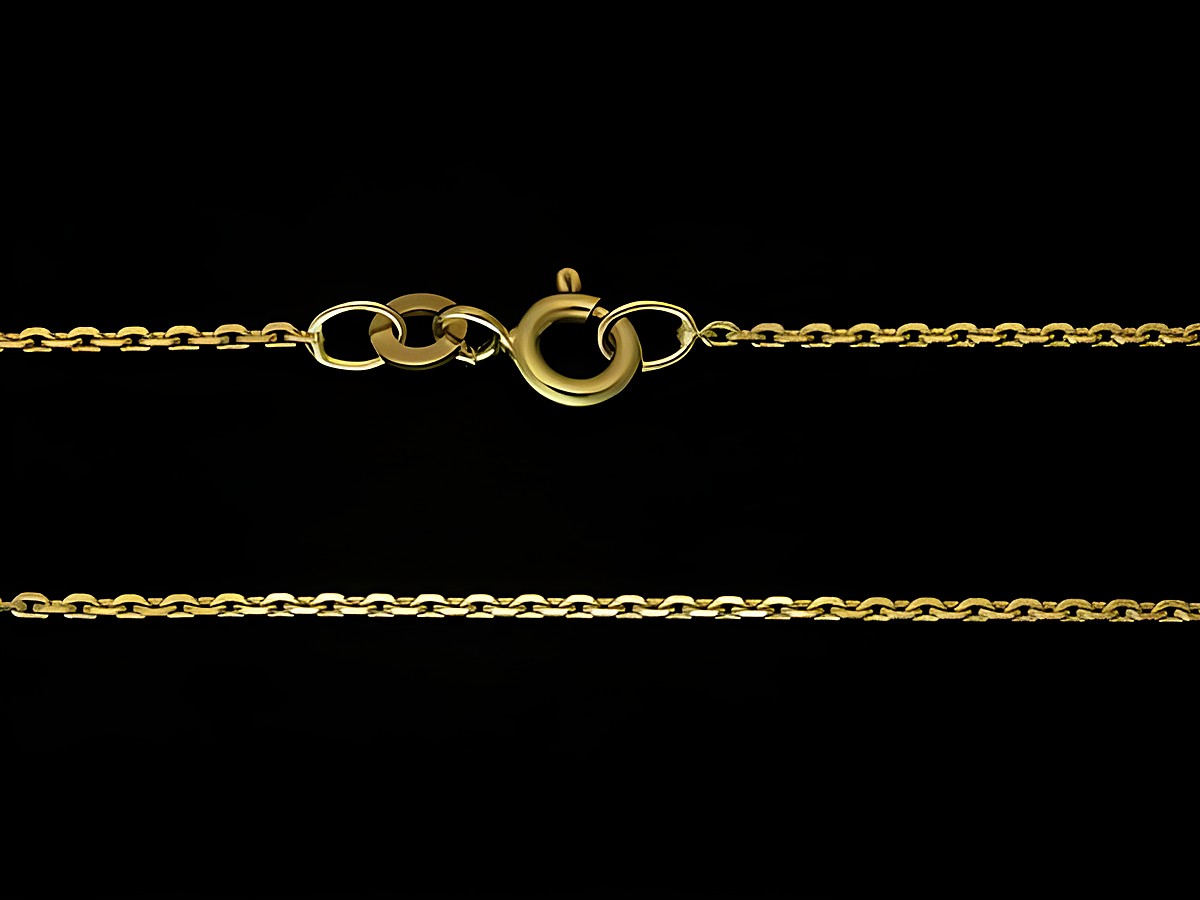 Anker Kette in Gold 333, 90 cm, diamantiert, 1 x 1 mm, Hersteller Juwelier Harnisch, zeigt ein filigranes Design und hochwertigen Verschluss, ideal zum Tragen oder als Geschenk.