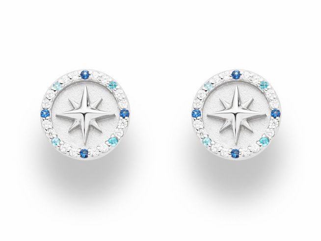 Zwei runde Ohrringe aus rhodiniertem Sterling Silber mit einem Kompassrosen-Motiv in der Mitte, umgeben von Zirkonia in Blau- und Grüntönen. Ideal für modische Akzente.
