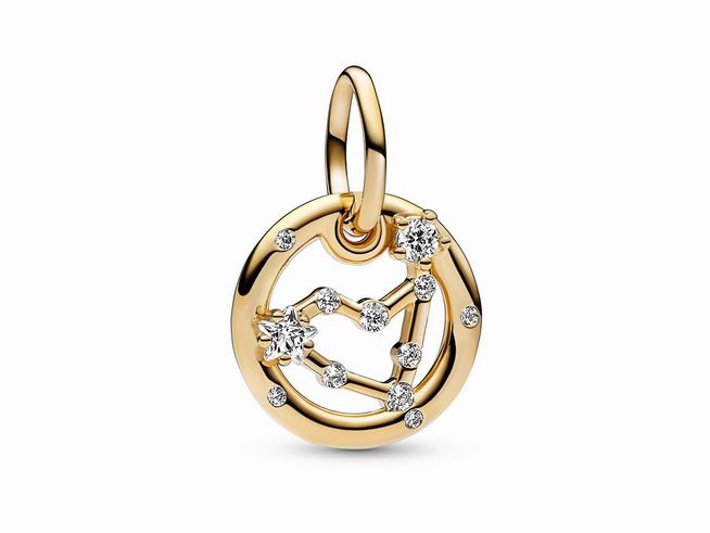 Charm-Anhänger von Pandora in Gelbgold Vergoldung mit Steinzeichen für Steinbock, verziert mit funkelnden Zirkonia, elegantes Design für individuellen Schmuckstil.