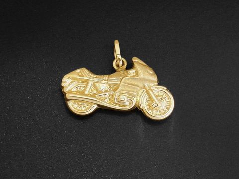 Gold Anhänger in Form eines Motorrads aus 333 Gold, hergestellt von Juwelier Harnisch, sportlich und ideal für Motorradliebhaber.