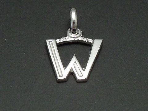 Buchstabe W Anhänger aus Silber rhodiniert mit filigranem Design. Hersteller Juwelier Harnisch. Ideal als persönliches Geschenk oder modisches Accessoire.