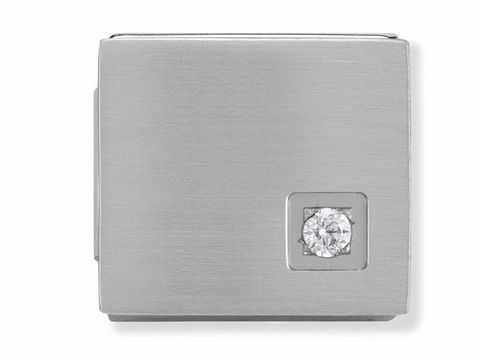Mattierte Zirkonia Ikon von Nomination, aus Stahl gefertigt, rechteckige Form mit einem zentrales Zirkonia-Stein, ideal für individuelle Armbänder.