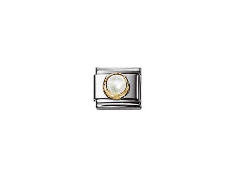 Rundes Charm aus der Kollektion NOMINATION Classic mit Perlmutt in Weiß und einem goldenen Rand, ideal zum persönlichen Armband. Hersteller ist Nomination.