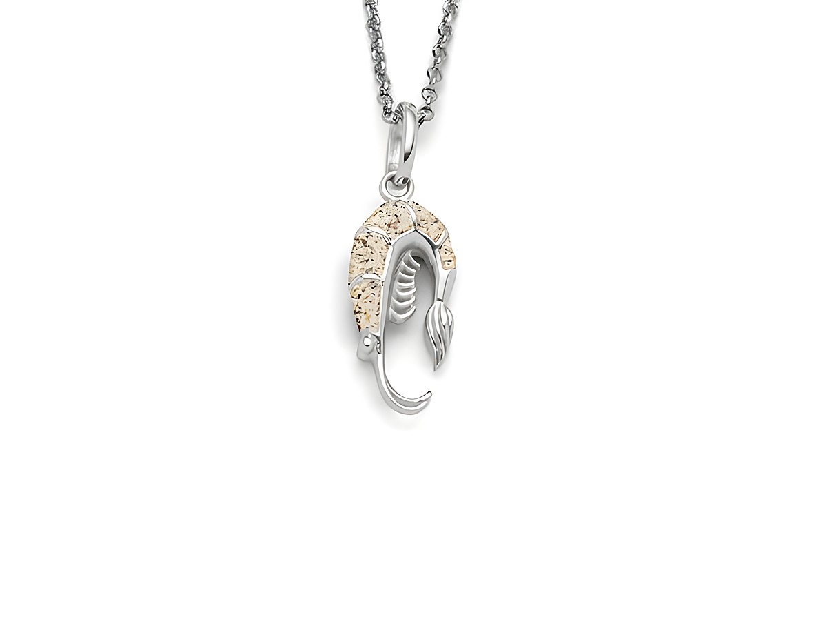 Sterling Silber Kette mit Nordseekrabbe Anhänger aus Strandsand, Länge 45 cm, von DUR. Elegantes Schmuckstück, das maritimes Flair vermittelt. Ideal für Strandliebhaber.