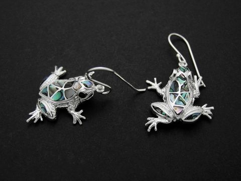 Silber Ohrringe in Froschform aus buntem Perlmutt mit tierischem Design, Hersteller Juwelier Harnisch, Ohrhänger mit Stein, ideal für einen auffälligen Look.