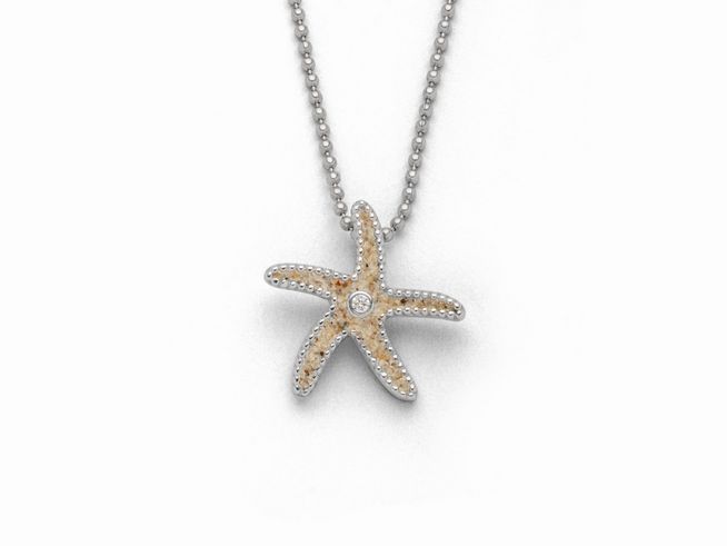 Ein eleganter Seestern-Anhänger aus Sterling Silber mit glitzernden Details auf einer feinen Kette von DUR Ketten, Länge 42 cm, ideal für maritime Akzente.