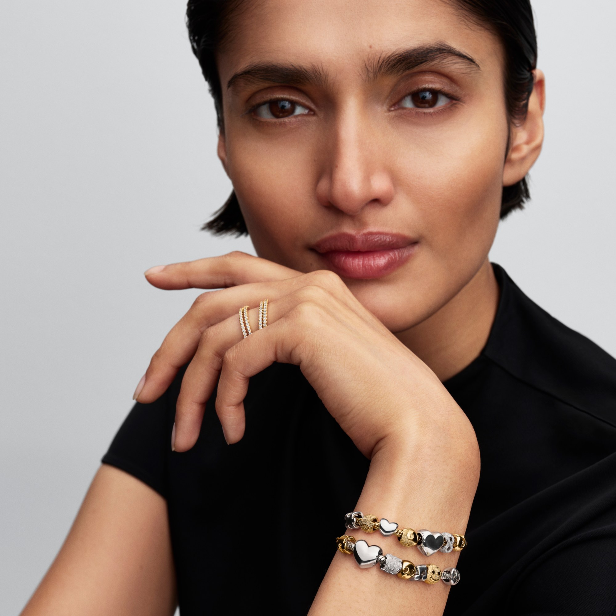 Pandora Strukturierte Hand der Fatima Mini-Charm - Gelbgold Vergoldung – Ansicht 5