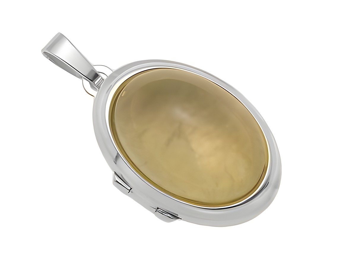 Prehnit in hellgrün als Cabochon in einem rhodinierten Sterling Silber Medaillon vom Hersteller Juwelier Harnisch, ovaler Anhänger mit glänzender Oberfläche.