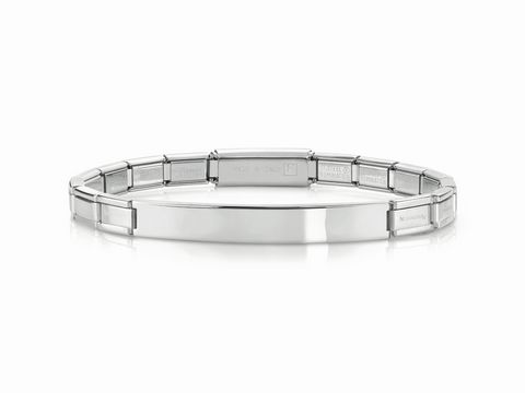 Trendsetter Armband von Nomination in silberner Farbe, 18 cm lang und mit einem blanko Design, ideal für individuelle Gravuren oder als schlichte Eleganz.