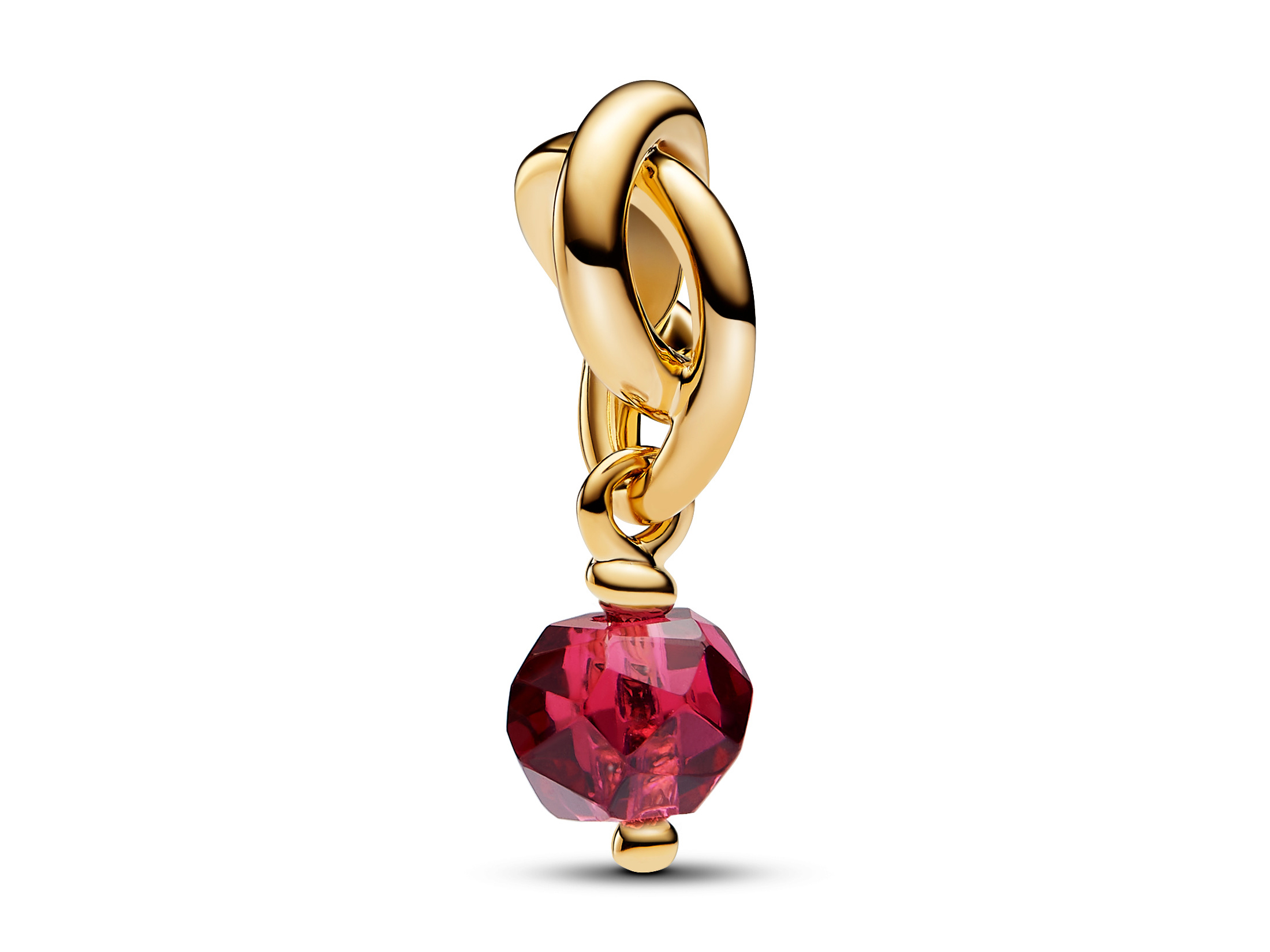 Ein eleganter Anhänger von Pandora aus vergoldetem Sterlingsilber mit einem roten Kristall. Er verbindet zeitlose Schönheit mit modernem Design und ist ideal für jedes Schmuckstück.