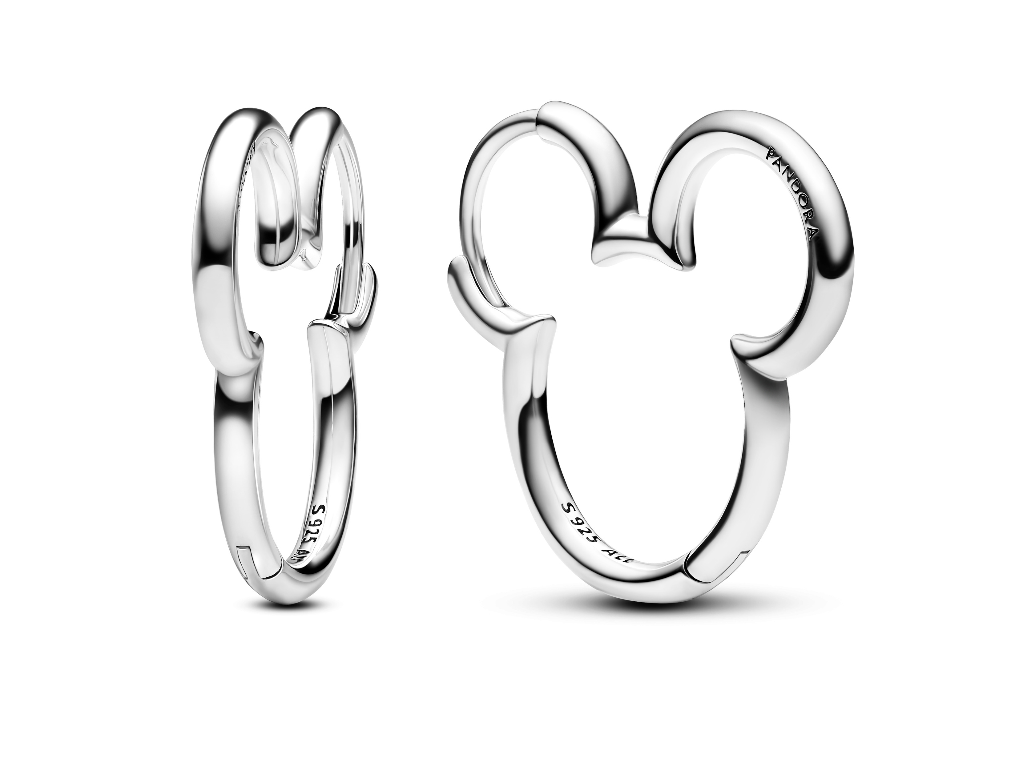 Pandora 293528C00 Disney Mickey Silhouette Ohrringe aus Silber mit Zirkonia zeigen verspielte Ohrringe in Form von Mickey Mouse Silhouetten, glänzend und modern designt. Hersteller: Pandora, Neuheiten.