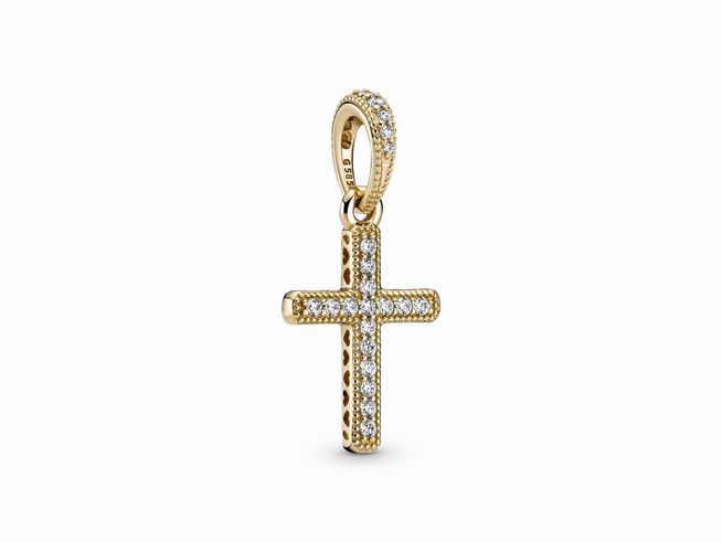 Kreuzanhänger aus Pandora Gold 585 mit Zirkonia, ideal für Konfirmation und Firmung, symbolisiert Glauben und religiöse Verbundenheit. Hochwertige Verarbeitung und elegantes Design.