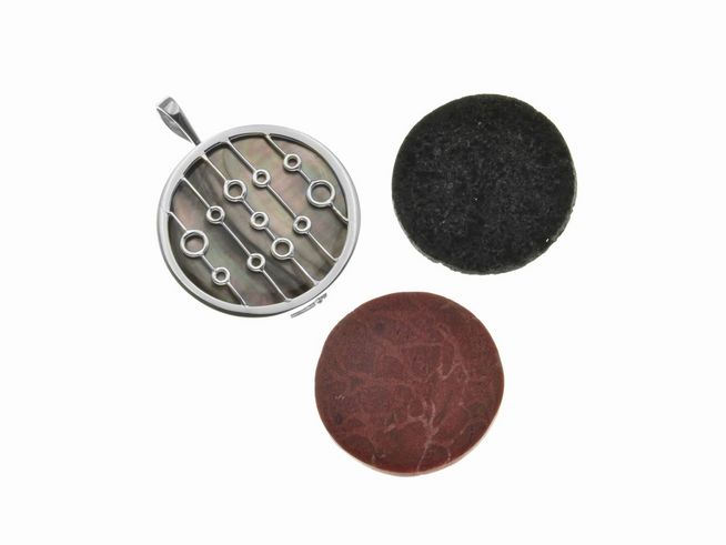 Medaillon Wechselanhänger Kreise 925 Sterling Silber von Juwelier Harnisch mit einem transparenten Einsatz und zwei farbigen Steinen in Rot und Schwarz.