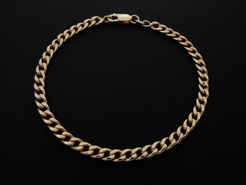43375-0 Armband Panzer 4,3 x 2,1 mm aus Gold 585 mit einer Länge von 20 cm, gefertigt von Juwelier Harnisch, in elegantem Design und glänzender Oberfläche.