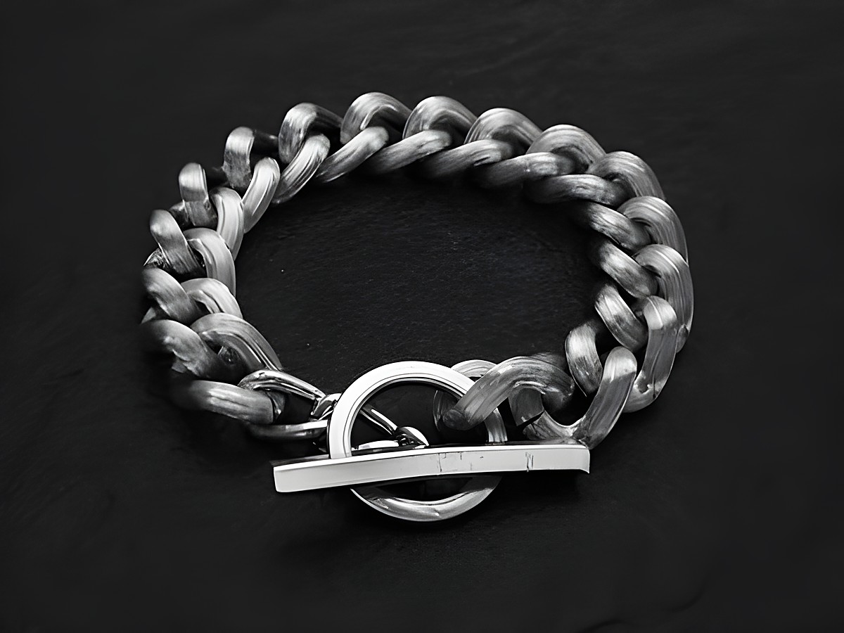 Silberfarbenes City-Armband 21cm lang, neu, vom Hersteller Juwelier Harnisch, mit modischem Kettenmuster und einem eleganten Toggle-Verschluss. Ideal für jeden Anlass.
