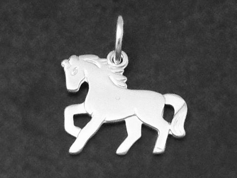 Ein süßer polierter Silber Anhänger in Form eines Ponys, Hersteller: Juwelier Harnisch, ideal für Tierliebhaber.