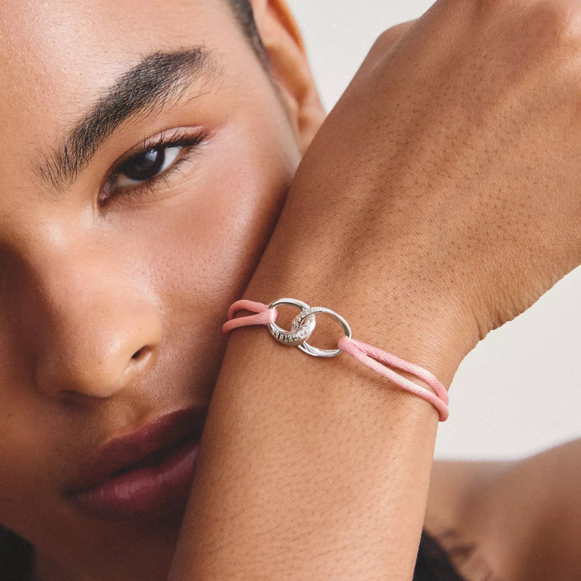 Thomas Sabo Textilarmband Together pink mit weißem Zirkonia – Silber – 24 cm – 11,5 mm hoch – Ansicht 3