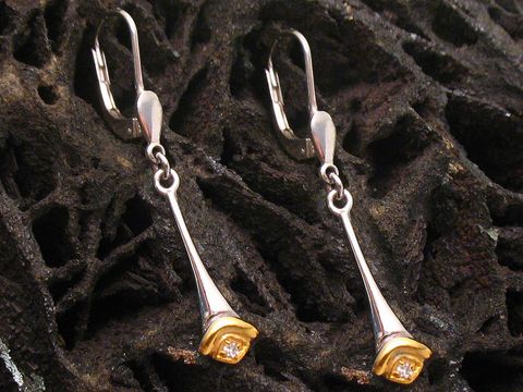 45650-0 Ohrringe zeitlos Gold 585 Ohrhänger bicolor von Juwelier Harnisch, elegante Form ohne Stein, ideal für jeden Anlass, stilvoll und dezent.