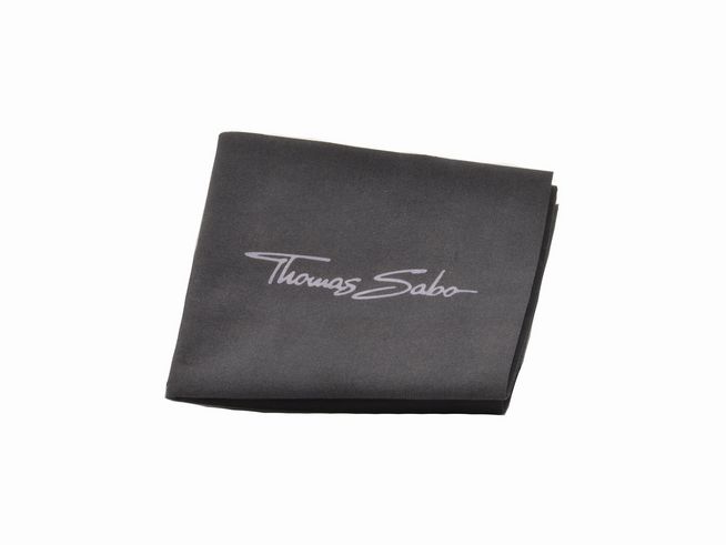 Ein gefaltetes Microfaser-Reinigungstuch in schwarz mit dem weißen Logo von Thomas Sabo, perfekt für die Pflege von Schmuck, Maße 16x16 cm.