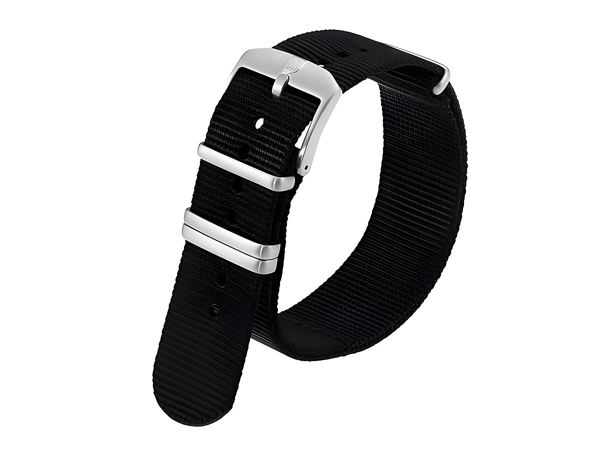 Luminox Uhren Nylonarmband FNX.9240.20Q.K in Schwarz mit 24 mm Breite, robustes Design und silberner Schnalle für einfachen Austausch und hohen Tragekomfort. Ideal als Ersatzarmband.