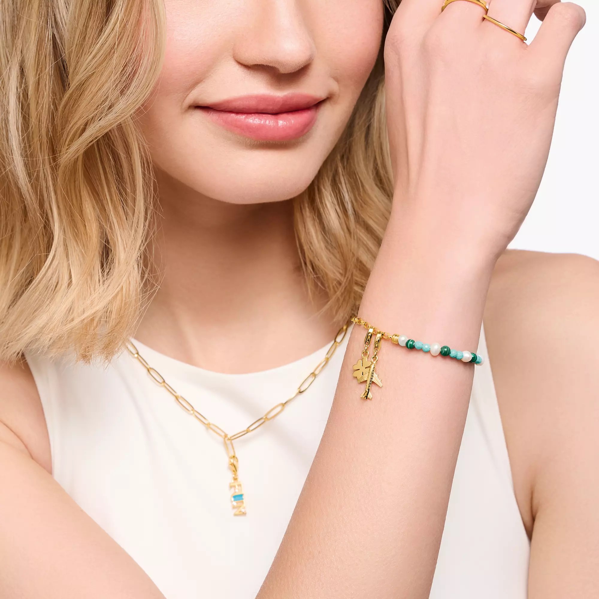 Thomas Sabo Charm-Anhänger - Goldfarbener Glücksklee - Silber Gelbgold verg. – Ansicht 2
