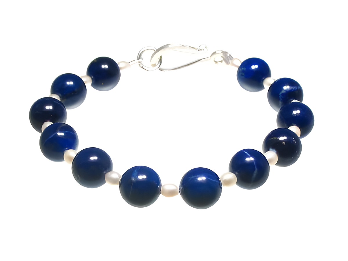 Lapis-Lapislazuli-Armband mit Zuchtperlen, 10mm Durchmesser, 21cm lang, gefertigt von Juwelier Harnisch, verbindet edle Edelsteine in einem eleganten Design.