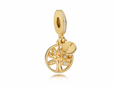 Pandora Zirkonia Charm Family Heritage Stammbaum aus hochwertigem SHINE Material mit goldenem Baumdesign und funkelnden Zirkonia, ideal für individuelle Armbänder.