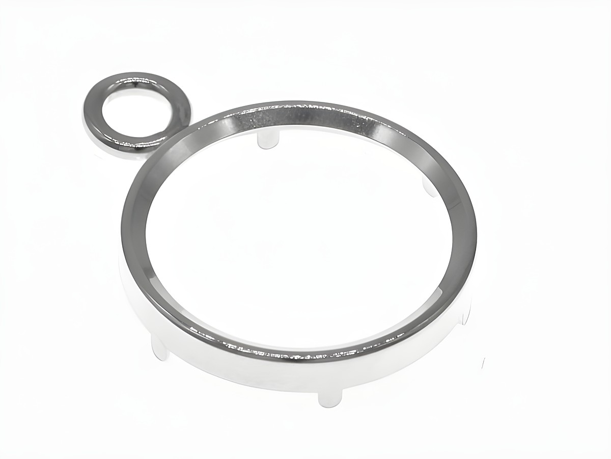 Schlichter Münzfassung Anhänger aus 925 Sterling Silber, passend für Münzen mit maximal 24 mm Durchmesser, hergestellt von Juwelier Harnisch, ideal für bis zu 2,5 cm große Münzen.