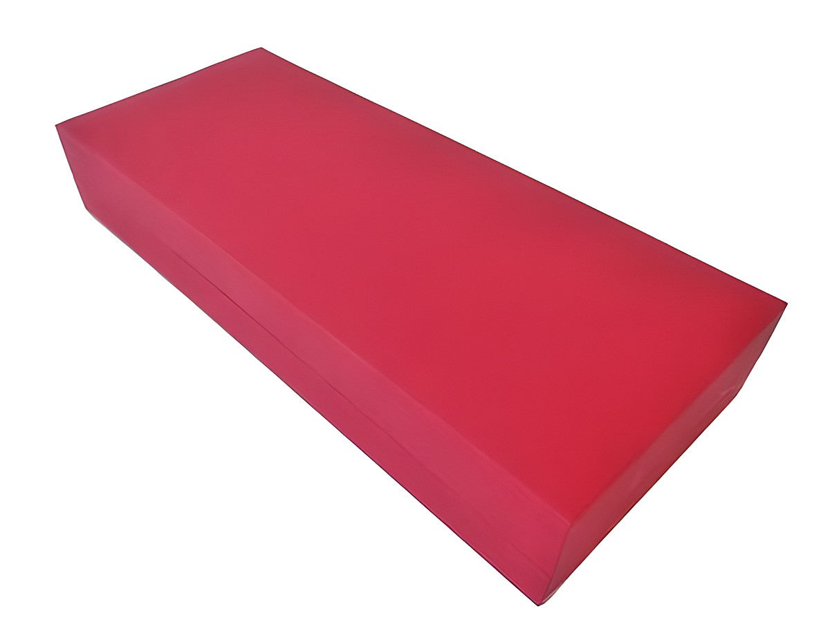 Geschenkschachtel viereckig in rot und schwarz, Maße 200 x 85 x 30 mm, hergestellt von Juwelier Harnisch, ideal für Schmuck und kleine Geschenke. – Ansicht 2