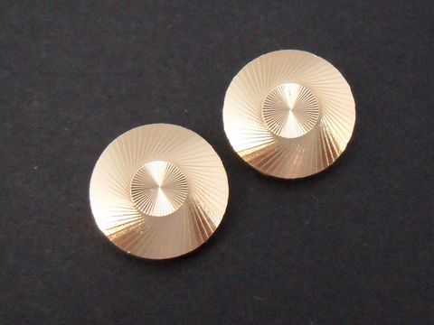 Ohrclip - 16 mm - zeitlos - goldfarben mit echter Goldauflage, Hersteller: Juwelier Harnisch, elegante und schlichte Form, perfekt für jeden Anlass.