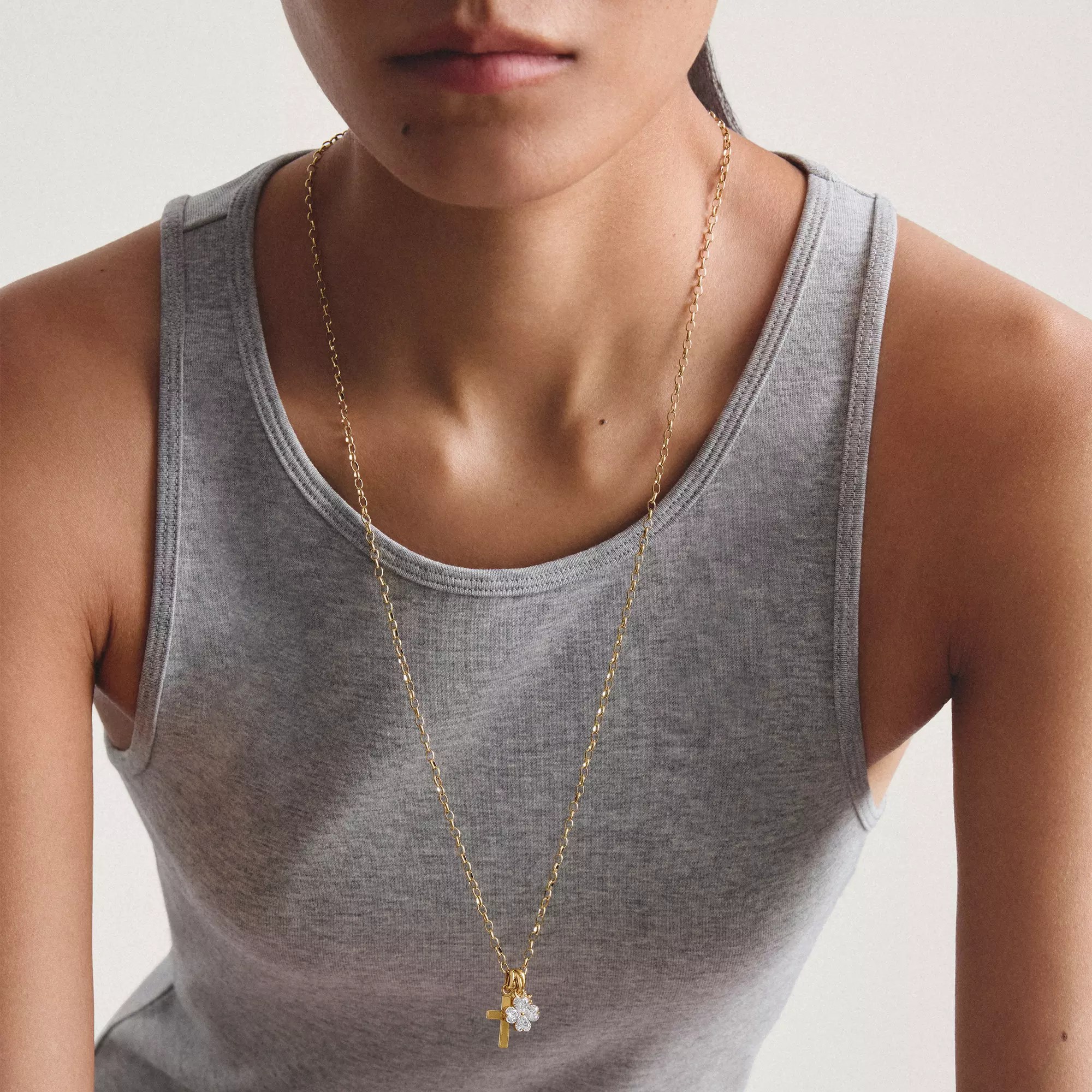 Thomas Sabo Charm Kleeblatt mit weißem Zirkonia im Herzschliff – Connect – vergoldet – Ansicht 3