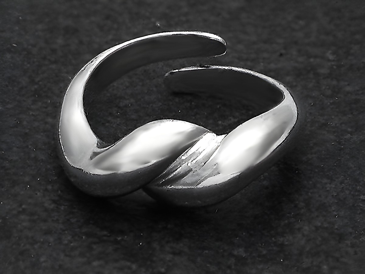 Silberring FLECHTDESIGN Gr. weit verstellbar, Hersteller Juwelier Harnisch, ohne Stein, elegant gewundenes Design, hochglänzende Oberfläche, ideal für jeden Anlass.