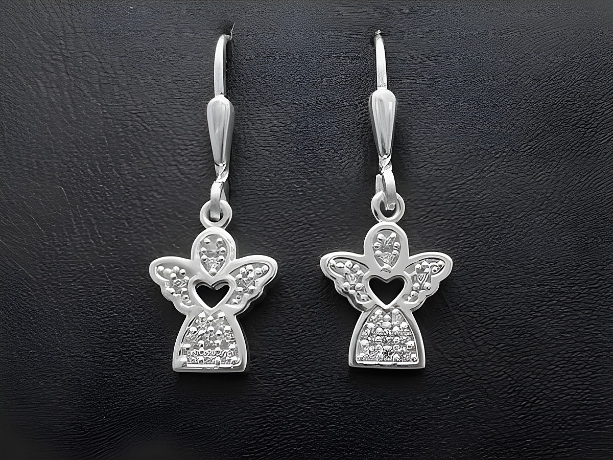 Silber Ohrringe Engel mit Herz Zirkonia weiss reizend, Hersteller Juwelier Harnisch, Ohrhänger mit Stein, idealer Schmuck für besondere Anlässe und tägliches Tragen.