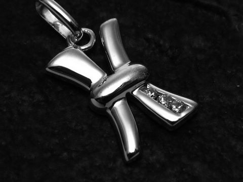 Buchstaben Anhänger X aus Sterling Silber mit Zirkonia, Hersteller Juwelier Harnisch, elegantes Design in glänzender Ausführung. Ideal als Schmuckstück oder Geschenk.