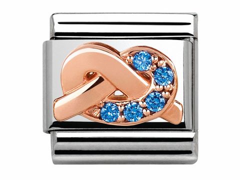 Classic Knoten in Hellblau aus Roségold mit Zirkonia-Steinen, Hersteller Nomination, verziert mit funkelnden blauen Steinen, modernes und elegantes Design für Schmuckliebhaber.