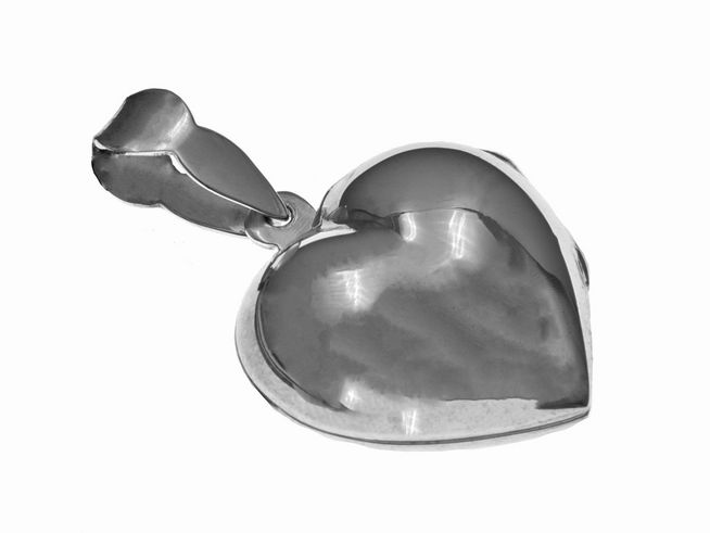 Herz aus Sterlingsilber mit einem Durchmesser von 25 mm, glänzende Oberfläche und ansprechendes Design, ideal als Medaillon, hergestellt von Juwelier Harnisch.