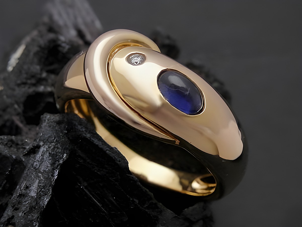 Gold Ring eindrucksvoll Gold 585 mit Safir und Brillant, stilvoller Goldring in Größe 51,5, Hersteller Juwelier Harnisch, bis Größe 52/17.