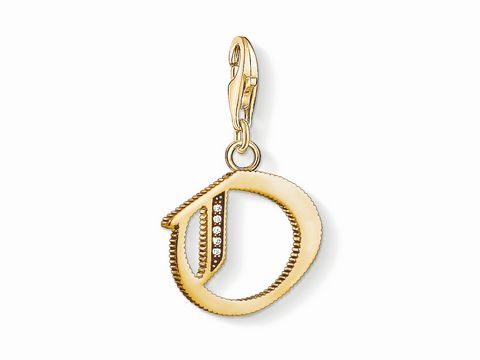 Charm-Anhänger von Thomas Sabo in vergoldet mit dem Buchstaben O, dekoriert mit feinen Details und einem praktischen Karabinerhaken zum Befestigen an Schmuckstücken.
